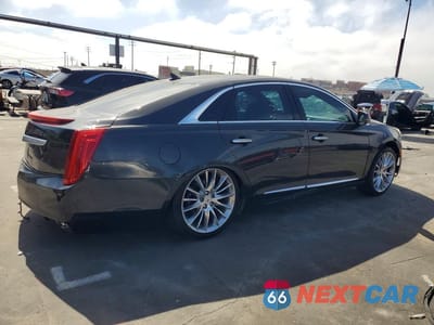 Trzecie zdjęcie samochodu z tyłu: 2013 CADILLAC XTS PLATINUM VIN:2G61U5S3XD9102983 - miniatura