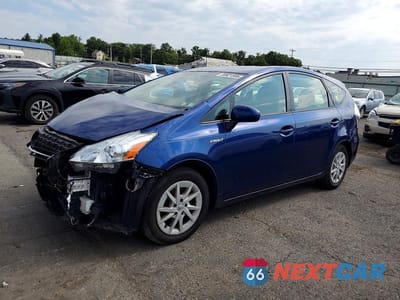 2014 TOYOTA PRIUS V THREE JTDZN3EU3E3318674 - główne zdjęcie licytacji z USA - miniatura