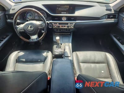 Zdjęcie 8 z 13 samochodu: 2018 LEXUS ES 300H VIN:JTHBW1GG1J2184711 - miniatura
