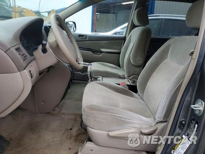 Zdjęcie 7 z 13 samochodu: 2005 TOYOTA SIENNA CE 7 PASSENGER VIN:5TDZA23C75S371361 - miniatura