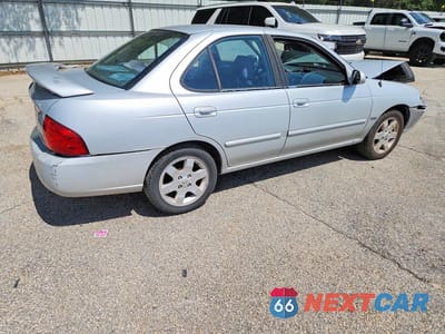 Trzecie zdjęcie samochodu z tyłu: 2005 NISSAN SENTRA 1.8 VIN:3N1CB51D85L562537 - miniatura