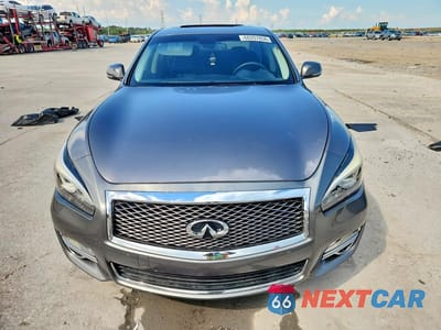 Piąte zdjęcie samochodu w środku: 2019 INFINITI Q70 3.7 LUXE VIN:JN1BY1AP1KM505692 - miniatura