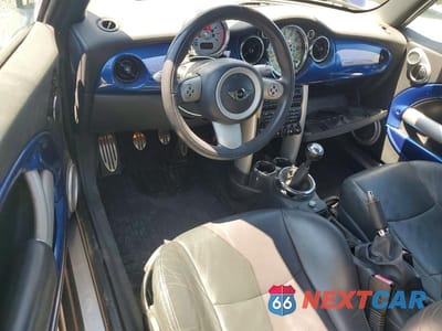 Zdjęcie 8 z 13 samochodu: 2005 MINI COOPER S VIN:WMWRH33415TF80638 - miniatura
