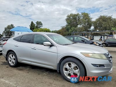 Czwarte zdjęcie samochodu z boku: 2010 HONDA ACCORD CROSSTOUR EXL VIN:5J6TF1H57AL013081 - miniatura
