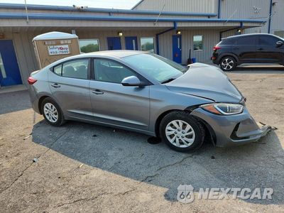 Czwarte zdjęcie samochodu z boku: 2017 HYUNDAI ELANTRA SE VIN:KMHD74LF6HU371183 - miniatura