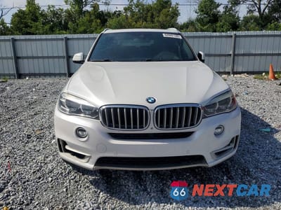 Piąte zdjęcie samochodu w środku: 2017 BMW X5 SDRIVE35I VIN:5UXKR2C3XH0X05351 - miniatura