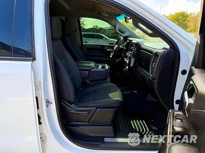Zdjęcie 7 z 15 samochodu: 2021 GMC SIERRA K1500 SLE VIN:1GTU9BET4MZ191297 - miniatura