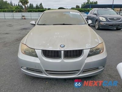 Piąte zdjęcie samochodu w środku: 2007 BMW 335 I VIN:WBAVB73587KY62412 - miniatura