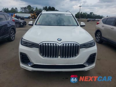 Piąte zdjęcie samochodu w środku: 2022 BMW X7 XDRIVE40I VIN:5UXCW2C04N9K89288 - miniatura