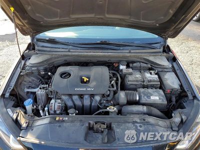 Zdjęcie 11 z 12 samochodu: 2017 HYUNDAI ELANTRA SE VIN:5NPD84LF1HH029765 - miniatura