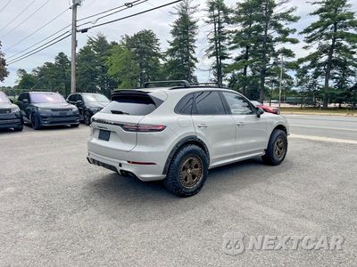 Czwarte zdjęcie samochodu z boku: 2021 PORSCHE CAYENNE TURBO VIN:WP1AF2AY1MDA36070 - miniatura