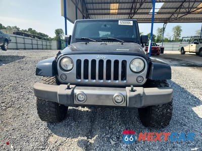 Piąte zdjęcie samochodu w środku: 2014 JEEP WRANGLER UNLIMITED SPORT VIN:1C4BJWDG0EL218154 - miniatura