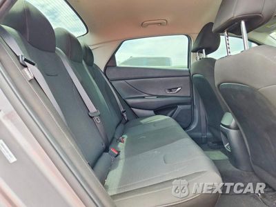 Zdjęcie 10 z 12 samochodu: 2025 HYUNDAI ELANTRA SE VIN:KMHLL4DGXSU940901 - miniatura