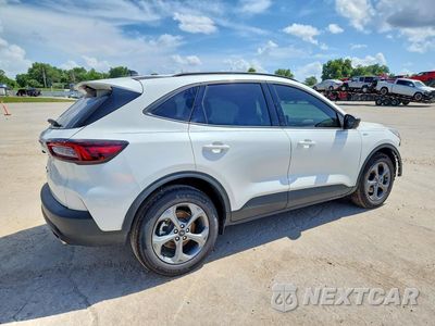 Trzecie zdjęcie samochodu z tyłu: 2026 FORD ESCAPE ST LINE VIN:1FMCU0MNXTUA13063 - miniatura