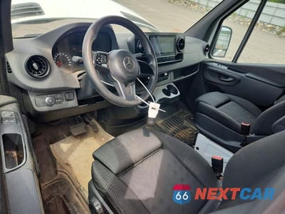 Zdjęcie 8 z 13 samochodu: 2021 MERCEDES-BENZ SPRINTER 2500 VIN:W1Y4DCHYXMT054438 - miniatura