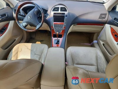 Zdjęcie 8 z 12 samochodu: 2010 LEXUS ES 350 VIN:JTHBK1EG2A2408969 - miniatura