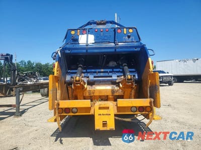 Zdjęcie 6 z 13 samochodu: 2008 VOLVO VHD REFUSE TRUCK VIN:4V5KC9EH48N490718 - miniatura