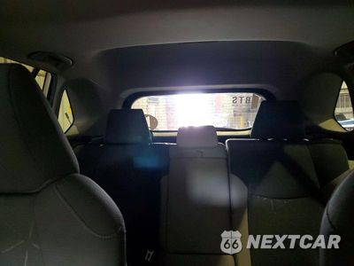 Zdjęcie 10 z 14 samochodu: 2021 TOYOTA RAV4 XLE VIN:2T3W1RFV2MW111181 - miniatura