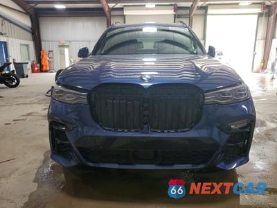 Piąte zdjęcie samochodu w środku: 2021 BMW X7 XDRIVE40I VIN:5UXCW2C0XM9G83671 - miniatura