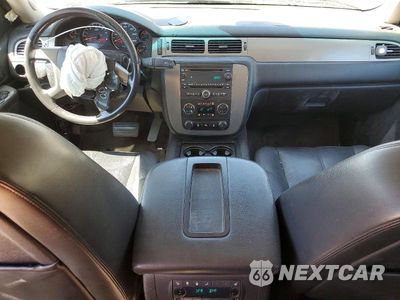 Zdjęcie 8 z 12 samochodu: 2013 CHEVROLET SUBURBAN K1500 LT VIN:1GNSKJE79DR344062 - miniatura