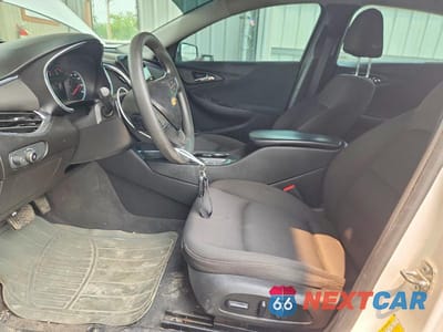 Zdjęcie 7 z 13 samochodu: 2019 CHEVROLET MALIBU LT VIN:1G1ZD5ST1KF174376 - miniatura