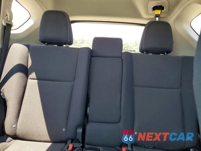 Zdjęcie 10 z 14 samochodu: 2016 TOYOTA RAV4 XLE VIN:2T3RFREV7GW461703 - miniatura