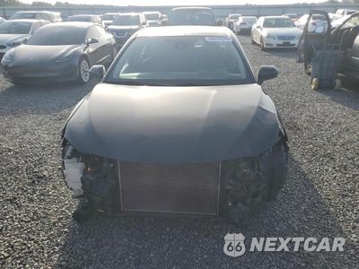 Piąte zdjęcie samochodu w środku: 2018 TOYOTA CAMRY LE VIN:4T1B11HK8JU106784 - miniatura