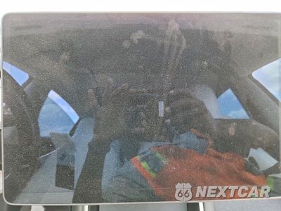 Zdjęcie 9 z 12 samochodu: 2018 TESLA MODEL 3 VIN:5YJ3E1EB7JF070077 - miniatura