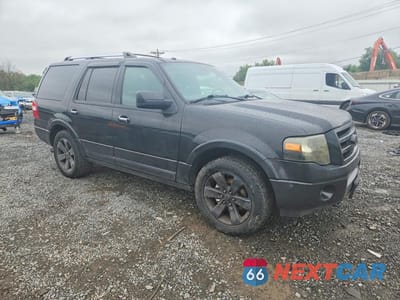 Czwarte zdjęcie samochodu z boku: 2010 FORD EXPEDITION LIMITED VIN:1FMJU2A52AEB67961 - miniatura