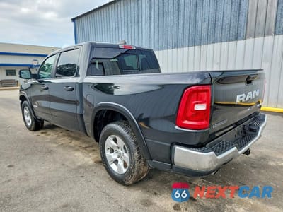 Drugie zdjęcie samochodu z przodu: 2025 RAM 1500 BIG HORN/LONE STAR VIN:1C6SRFFP7SN581211 - miniatura