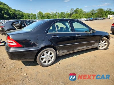Trzecie zdjęcie samochodu z tyłu: 2003 MERCEDES-BENZ C 240 4MATIC VIN:WDBRF81J43F374283 - miniatura