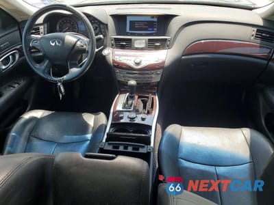 Zdjęcie 8 z 12 samochodu: 2019 INFINITI Q70 3.7 LUXE VIN:JN1BY1AP9KM505505 - miniatura