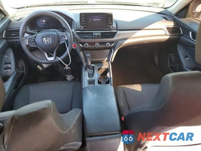 Zdjęcie 8 z 13 samochodu: 2018 HONDA ACCORD LX VIN:1HGCV1F10JA067571 - miniatura