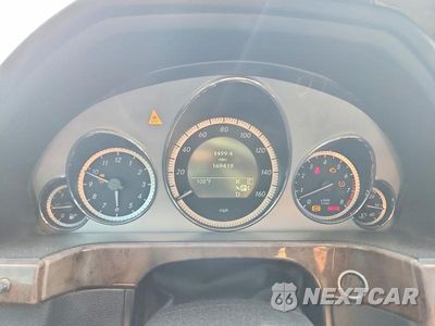 Zdjęcie 9 z 12 samochodu: 2011 MERCEDES-BENZ E 350 VIN:WDDHF5GB4BA474932 - miniatura