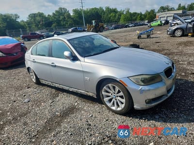 Czwarte zdjęcie samochodu z boku: 2011 BMW 328 XI SULEV VIN:WBAPK5G56BNN31133 - miniatura
