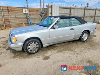 1995 MERCEDES-BENZ E 320 WDBEA66E7SC185995 - główne zdjęcie licytacji z USA - miniatura