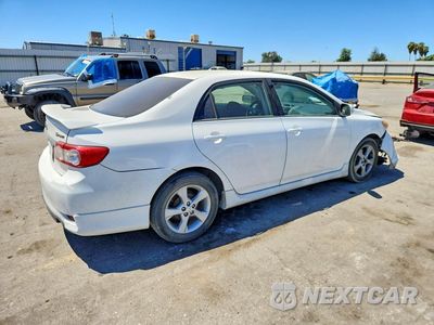 Trzecie zdjęcie samochodu z tyłu: 2013 TOYOTA COROLLA S VIN:5YFBU4EEXDP107979 - miniatura
