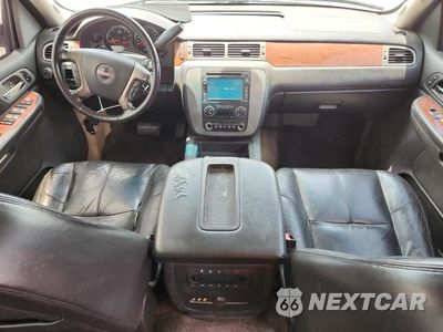Zdjęcie 8 z 13 samochodu: 2008 GMC YUKON XL C1500 VIN:1GKFC16058R157310 - miniatura