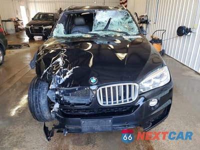 Piąte zdjęcie samochodu w środku: 2018 BMW X5 XDRIVE35I VIN:5UXKR0C53JL075909 - miniatura