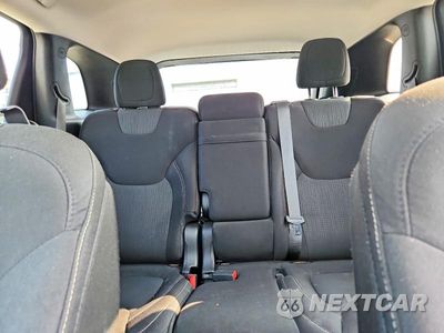 Zdjęcie 10 z 13 samochodu: 2015 JEEP CHEROKEE LATITUDE VIN:1C4PJMCB2FW576839 - miniatura