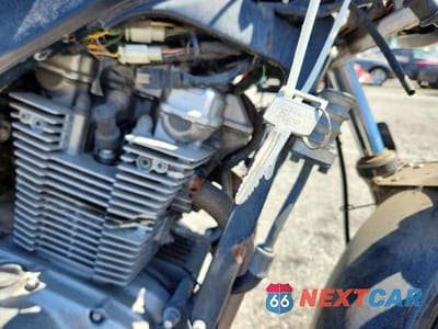 Zdjęcie 8 z 9 samochodu: 2006 SUZUKI GS500 FK VIN:VTTGM51A362100675 - miniatura