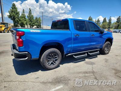 Trzecie zdjęcie samochodu z tyłu: 2024 CHEVROLET SILVERADO K1500 TRAIL BOSS CUSTOM VIN:3GCUDCE83RG181853 - miniatura