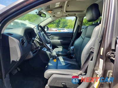 Zdjęcie 7 z 13 samochodu: 2016 JEEP COMPASS LATITUDE VIN:1C4NJDEB6GD598263 - miniatura