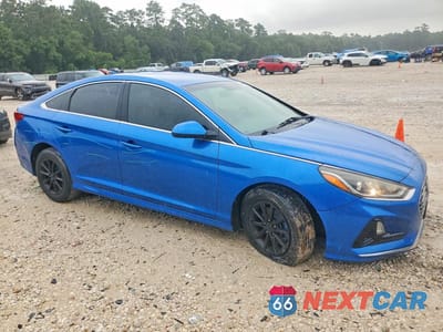 Czwarte zdjęcie samochodu z boku: 2019 HYUNDAI SONATA SE VIN:5NPE24AF8KH767935 - miniatura