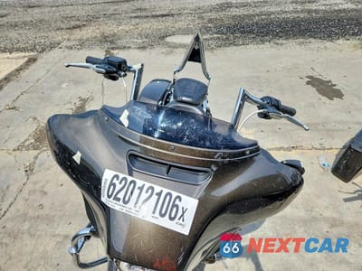 Piąte zdjęcie samochodu w środku: 2021 HARLEY-DAVIDSON FLHX VIN:1HD1KBC15MB600682 - miniatura