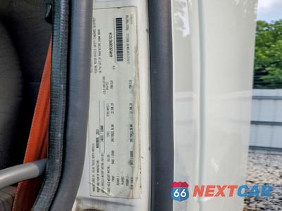 Zdjęcie 11 z 13 samochodu: 2014 VOLVO VNM SEMI TRUCK VIN:4V4M19EG9EN170154 - miniatura