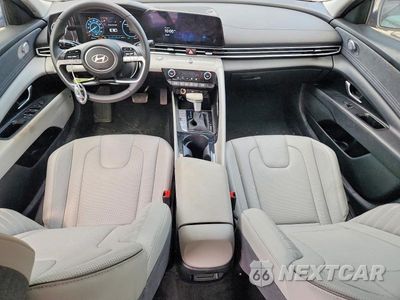 Zdjęcie 8 z 12 samochodu: 2025 HYUNDAI ELANTRA LIMITED VIN:KMHLN4DJXSU164842 - miniatura