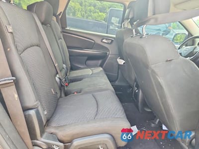 Zdjęcie 11 z 13 samochodu: 2017 DODGE JOURNEY SE VIN:3C4PDCAB3HT573123 - miniatura