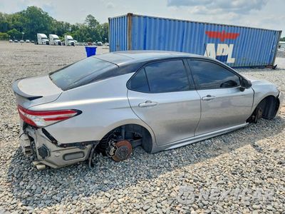 Trzecie zdjęcie samochodu z tyłu: 2018 TOYOTA CAMRY XSE VIN:4T1B61HK6JU137243 - miniatura