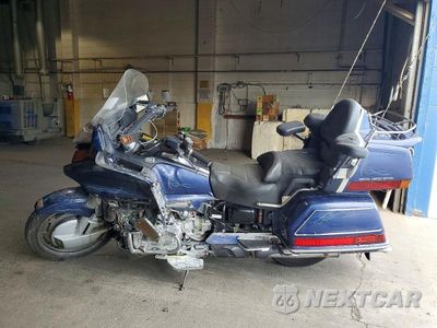 Trzecie zdjęcie samochodu z tyłu: 1988 HONDA GL1500 VIN:1HFSC2201JA002866 - miniatura